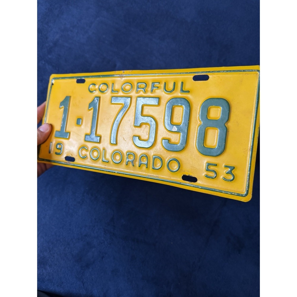 Vtg 1953 Colorado Passenger License Plate Yellow Green Colorful 1-17598